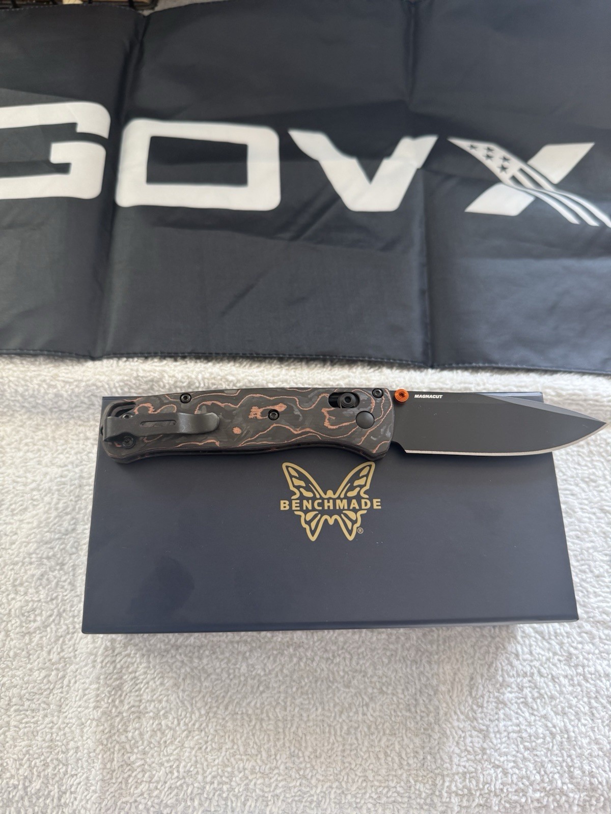 Benchmade Bugout 535BK-GOVX1 GOVX Manual Axis Lock Magnacut G10 Drop Point