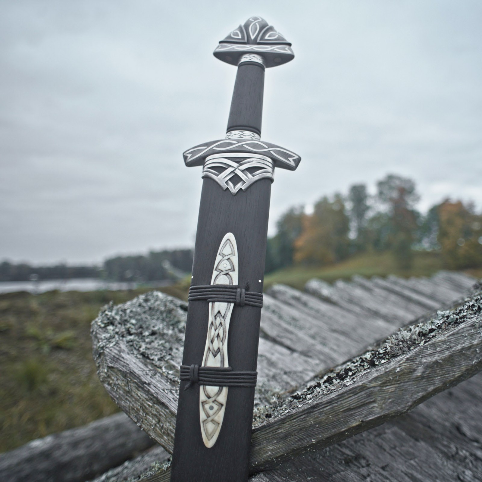 Handmade Damascus Steel Northman Viking Sword W/Scabbard Long Roman Sword
