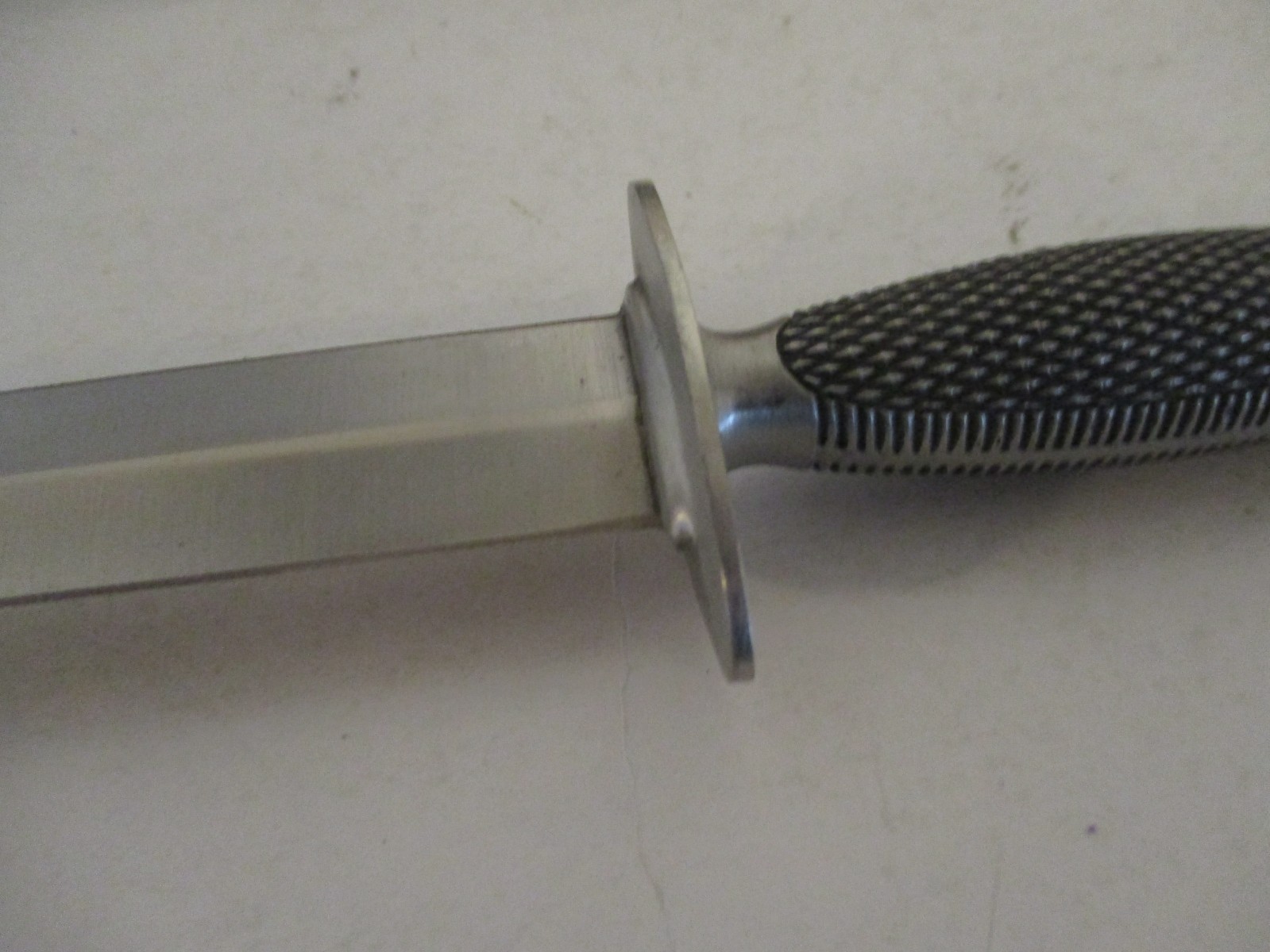 Camillus USMC Marine Raider Stiletto WWII 1990 Reproduction w/Sheath in Box