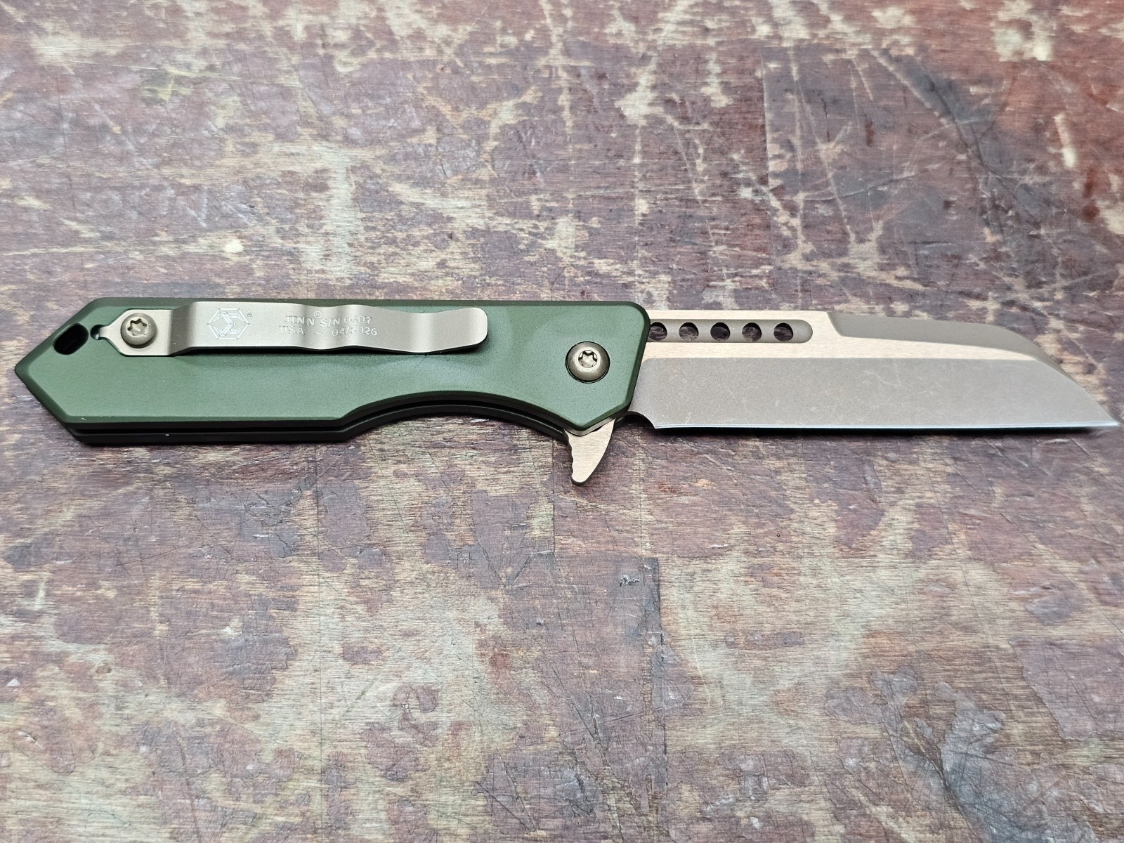 Heretic Knives Jinn Manual Bronze with OD Green Chassis MagnaCut H213-7A-GRN