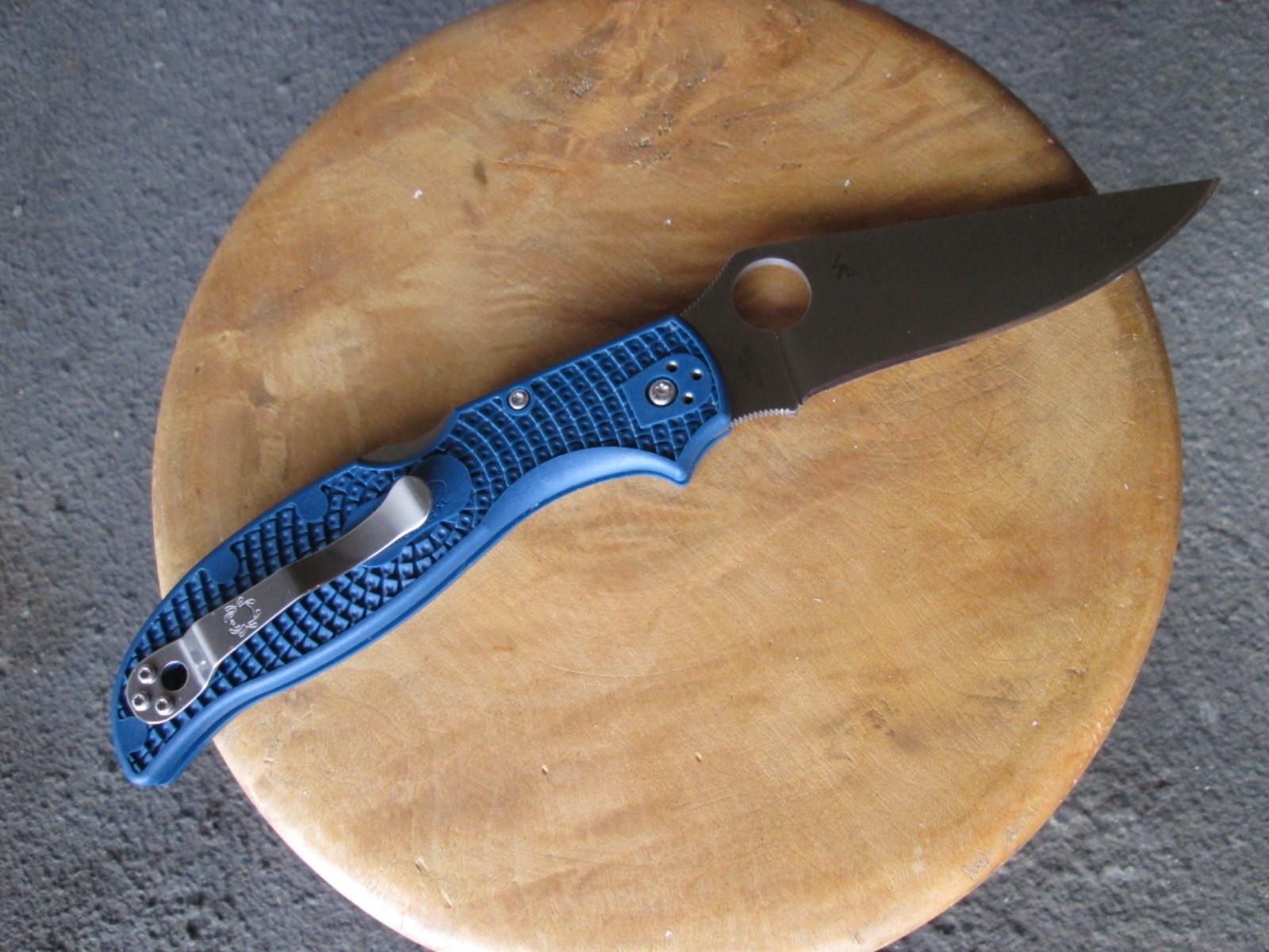 SPYDERCO Stretch 2 XL, Cobalt Blue FRN SPY27 Blade