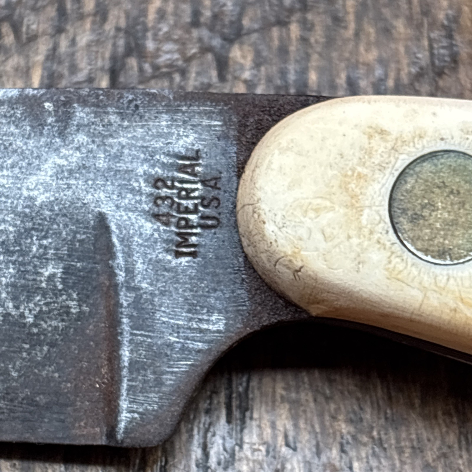 Vintage Imperial 432/422 hunting Caping Knife Frontier Made In USA Set Of 2
