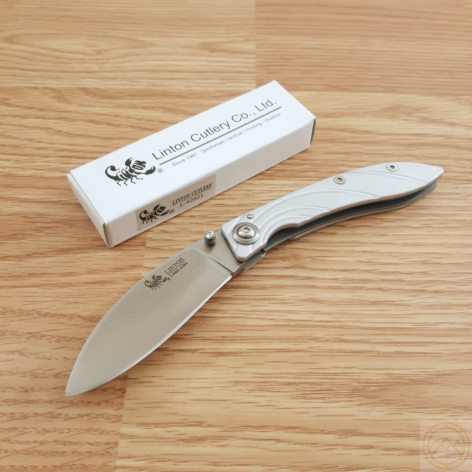 Linton Cutlery Linerlock Folding Knife 3.25″ ATS-34 Stee Blade Aluminum Handle