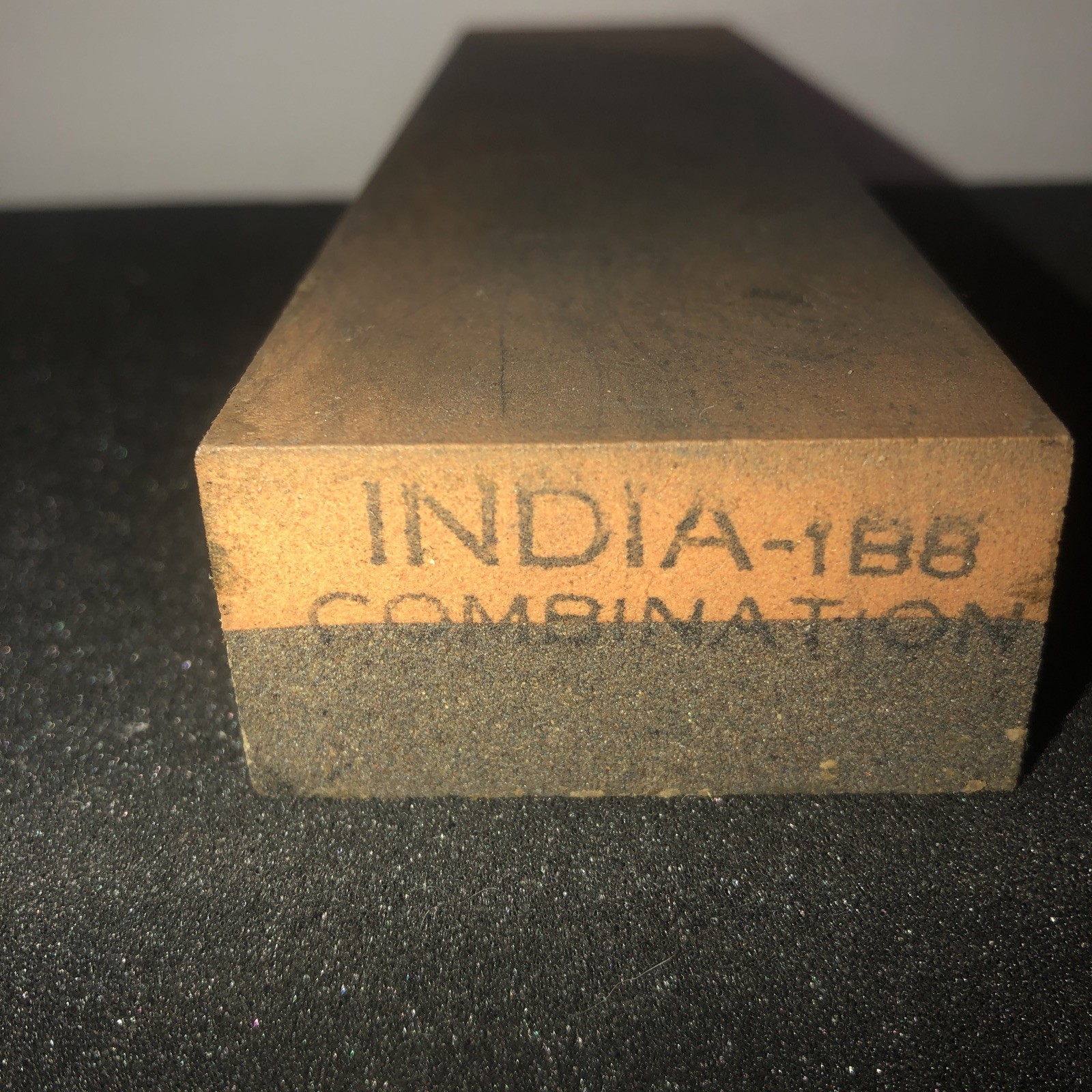 Vintage Norton India Oil Stone Knife Sharpener in original Box