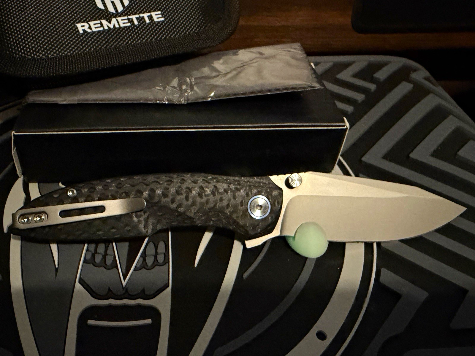 Remette Swordfish M390 Carbon Fiber Pocketknife Drop Point Plain Manual Liner