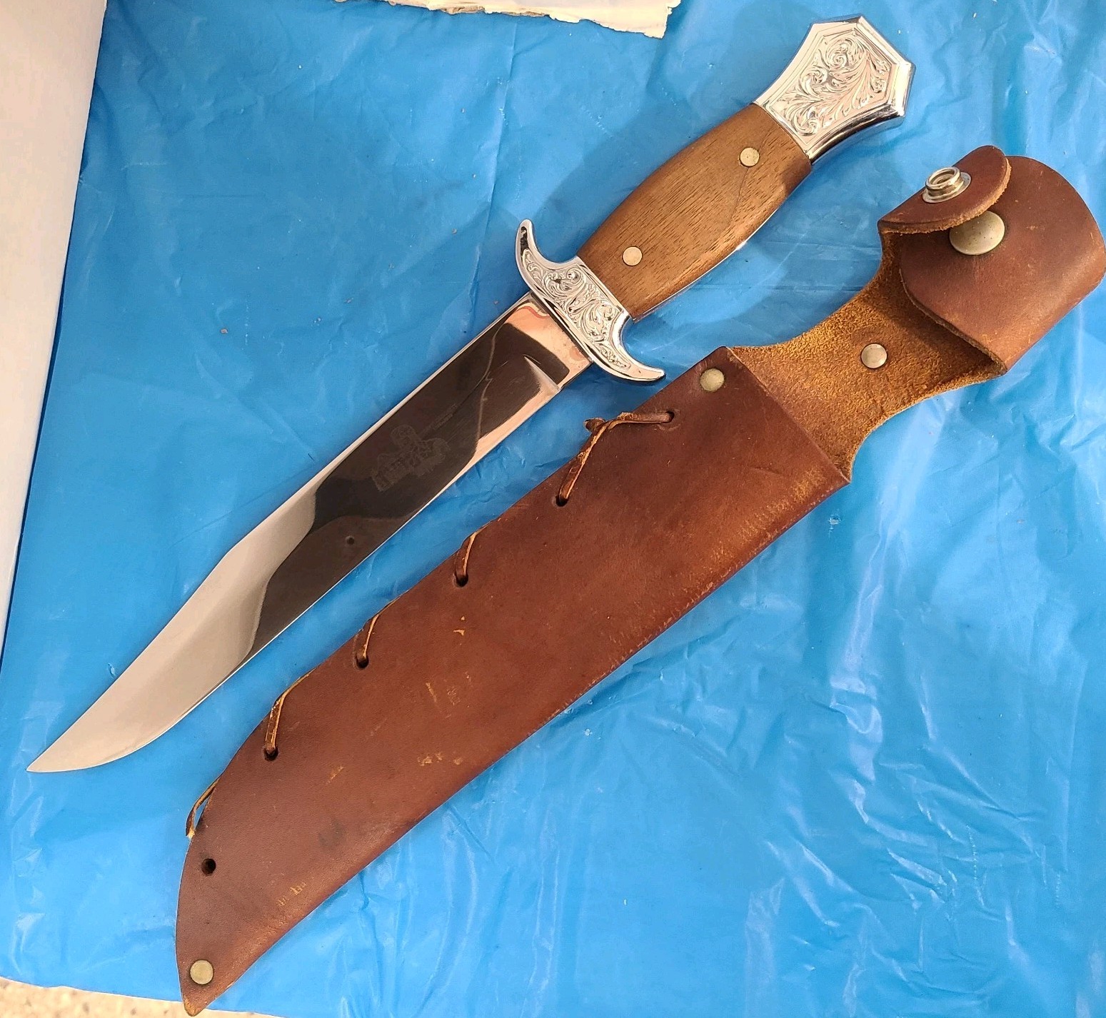 Davy Crockett Carvel Hall USA Commemorative Reproduction Bowie Knife 15″ 1976