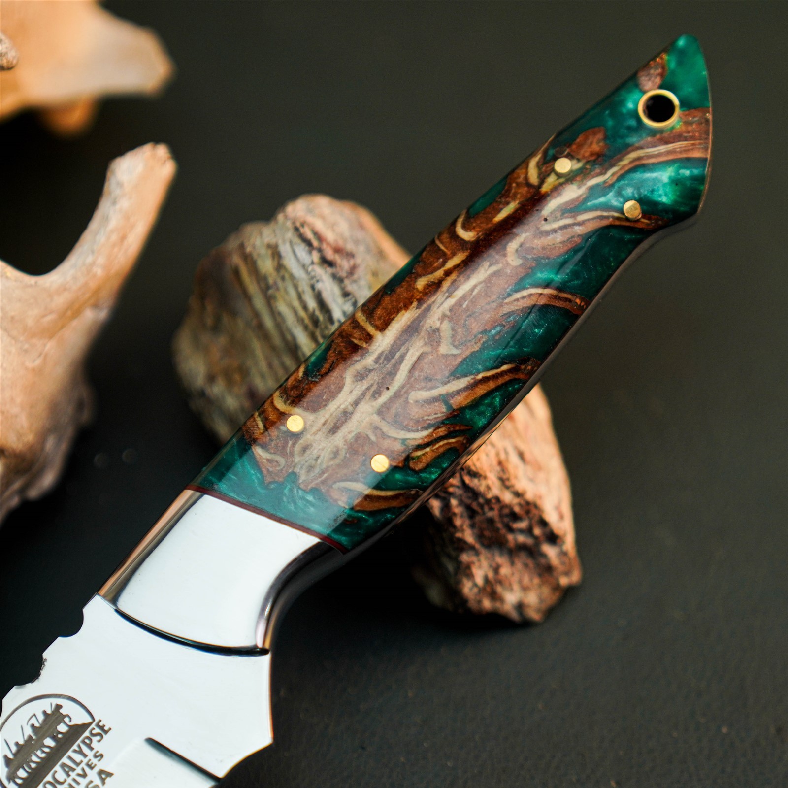 9.6″ Hunting EDC Stainless Knife Handmade Full Tang Resin Handle + Sheath