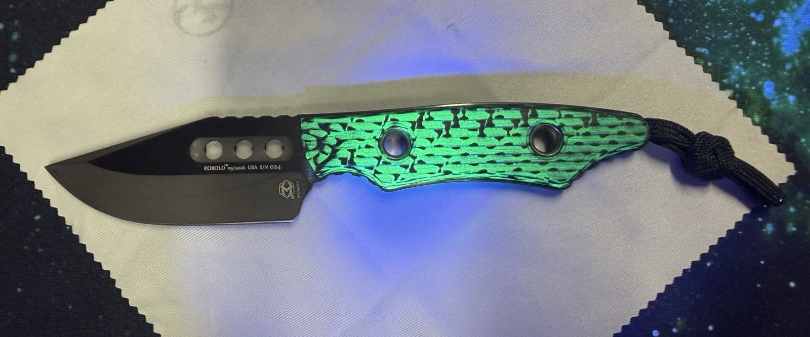 Heretic Knives Fixed Blade Kobold DLC Glow Carbon Fiber. New in box