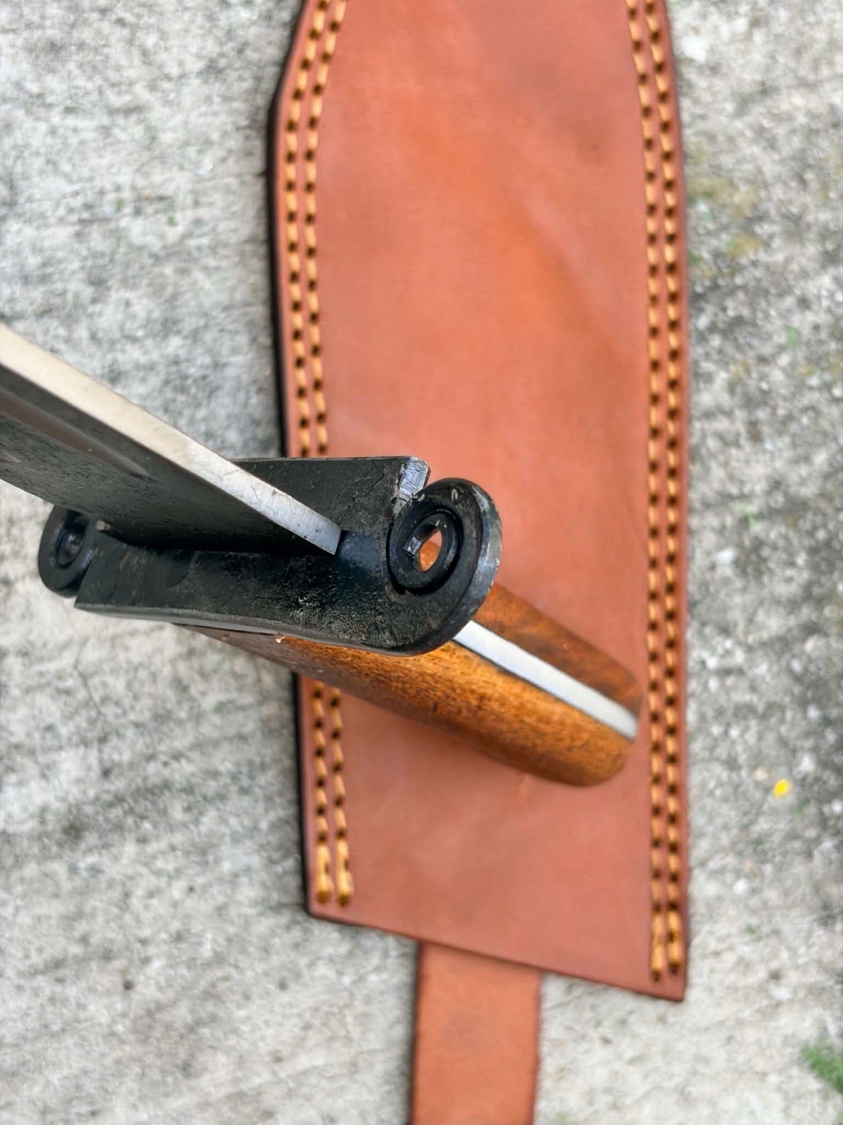 15” Hand Forged Classic Bowie Knife Wood Handle Carbon Steel Leather Sheath EDC