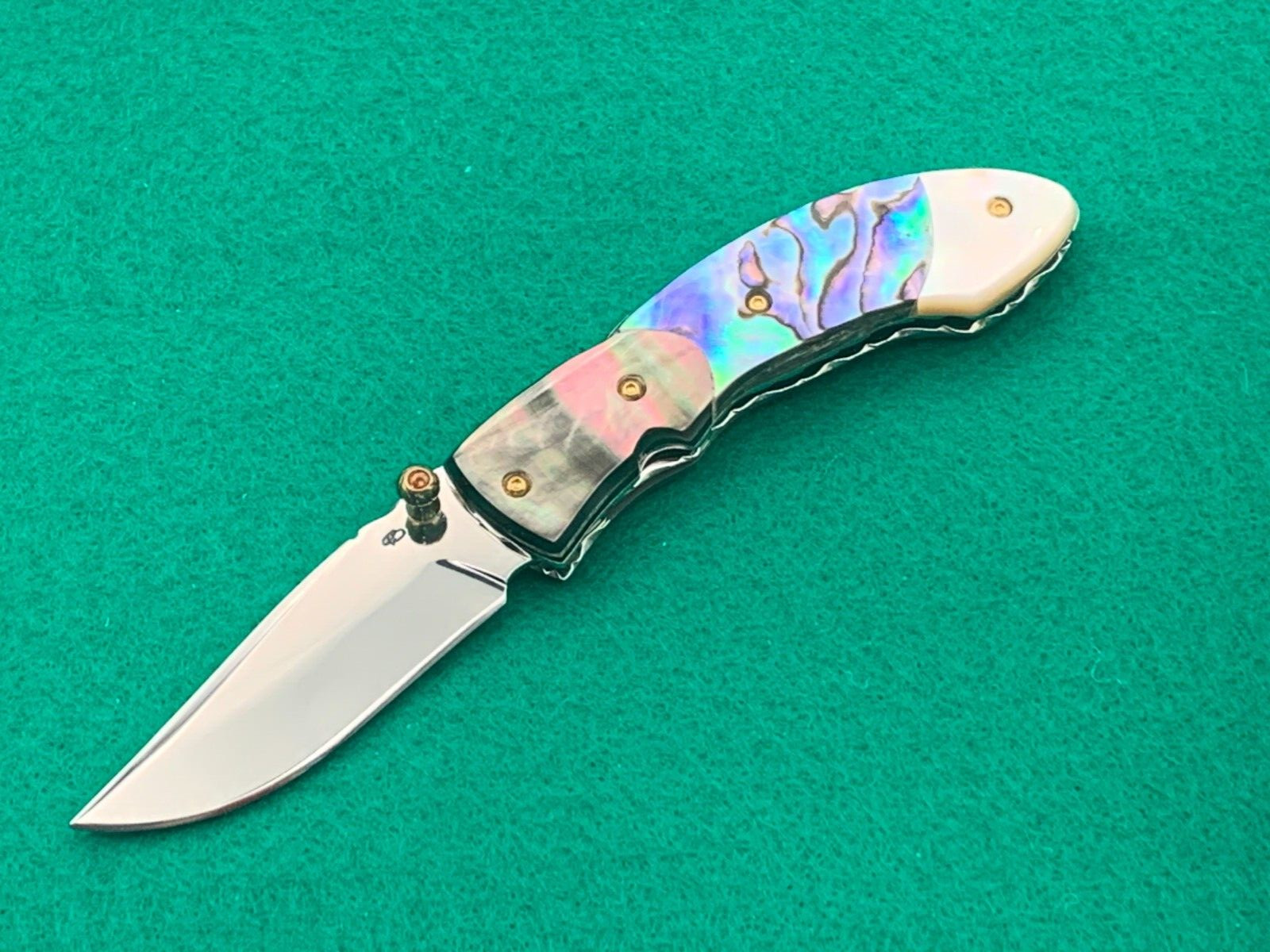 CUSTOM TAWEESAK KNIFE MOTHER OF PEARL / NONE BETTER MUSEUM QUALITY w/ CASE