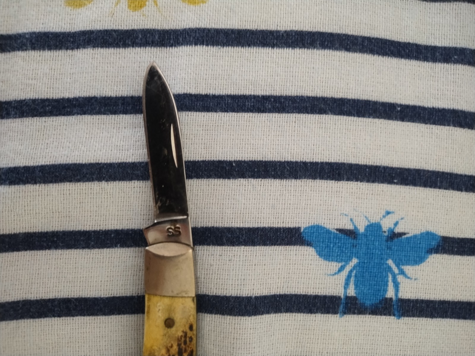Vintage 2000s W. R. Case & Sons Bone Pocket Knife USA Good Condition 🔥