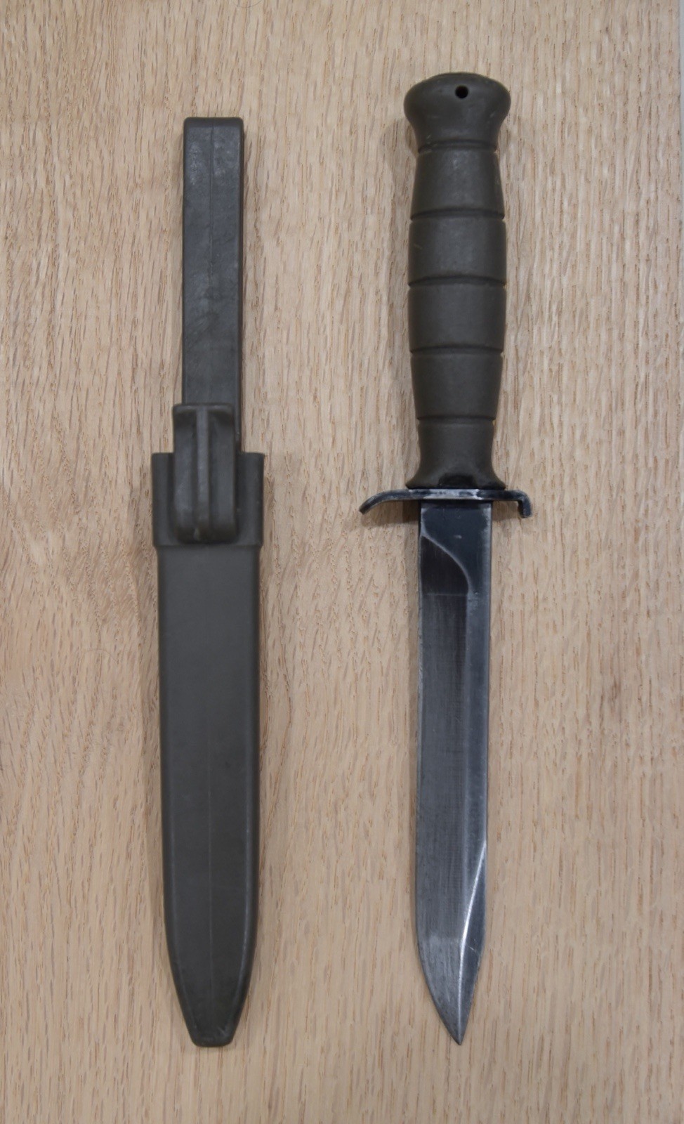 Austrian Army Bundesheer “B x H” Round Glock 78 Knife FM78 Vintage Generation 0