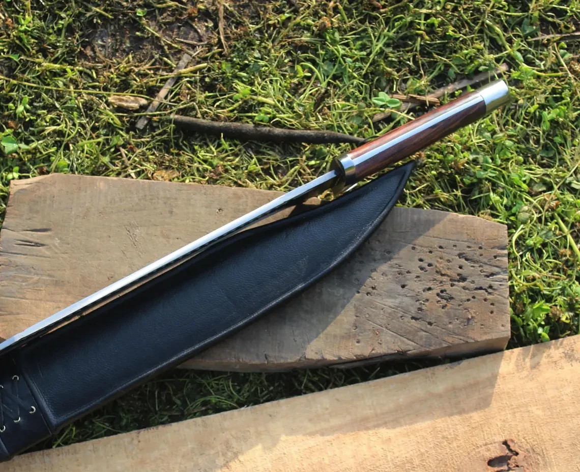 18 Inch Tactical Eagle Machete Knife Full Tang D2 Steel Razor Sharp With Sheath