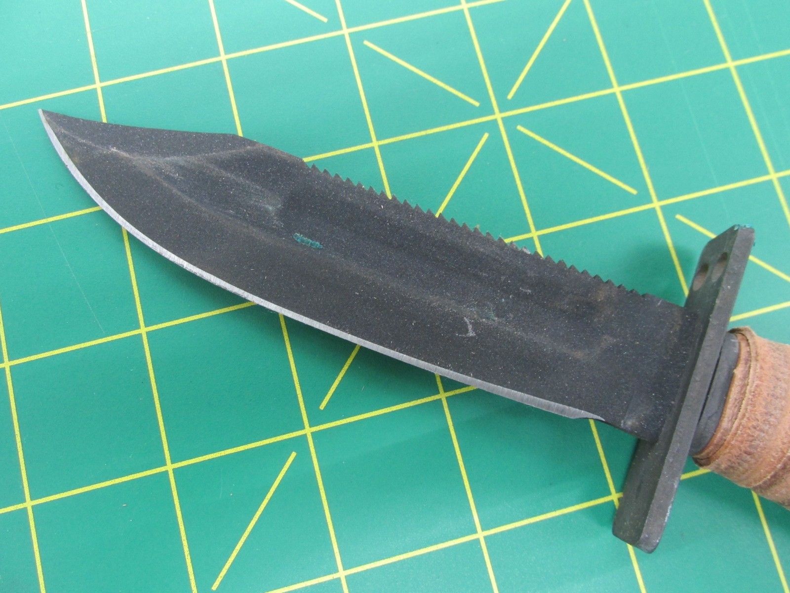 Genuine U.S. Military Ontario Jet / Helicopter Pilot Survival Knife Dated 3-11