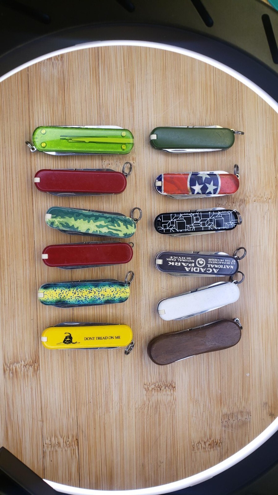 Victorinox Classic SD Mini Swiss Army Pocket Knife Assrtd Colors Pre-Owned 58mm