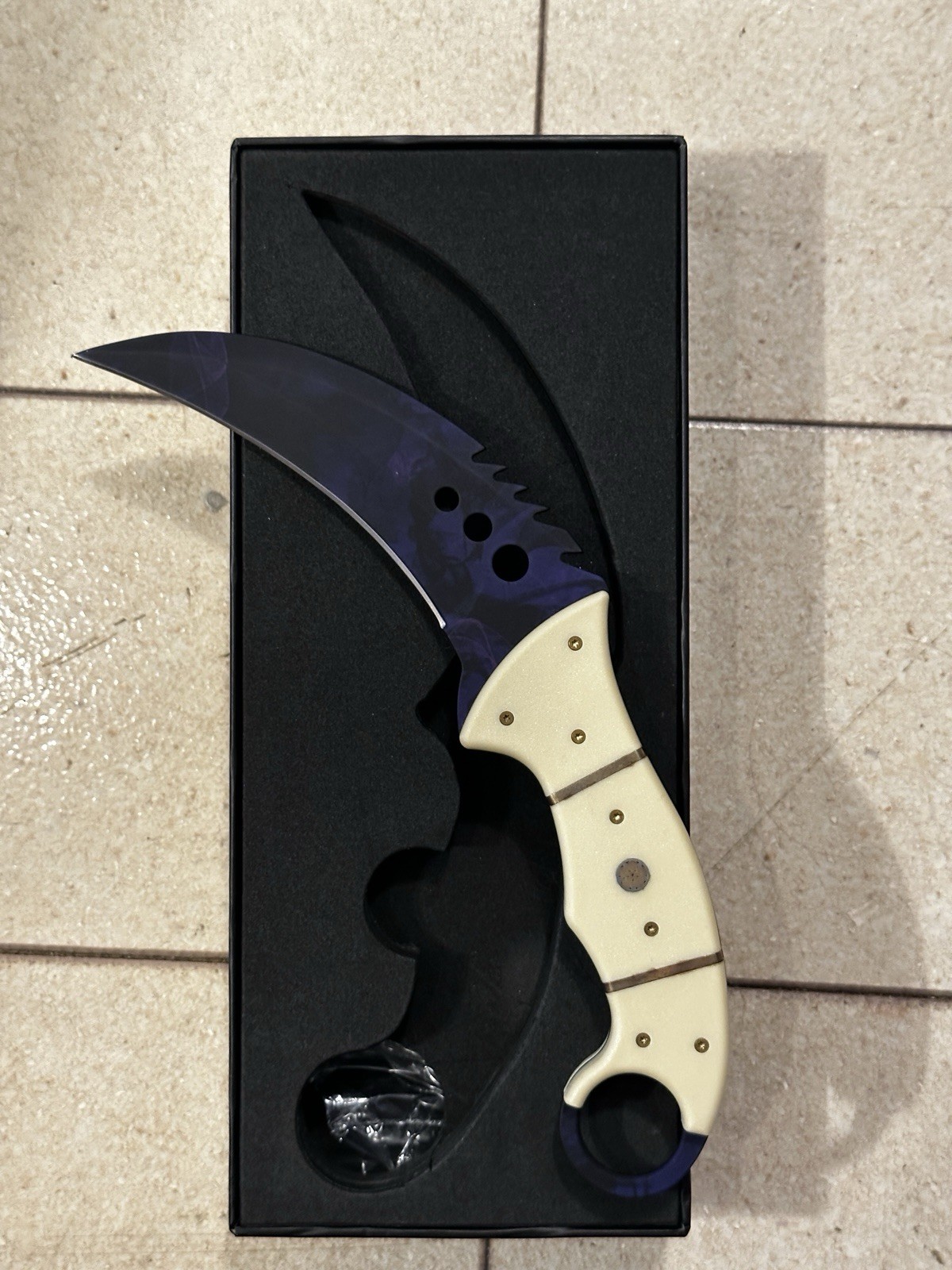 Elemental Knives And Fadecase Knives Lot