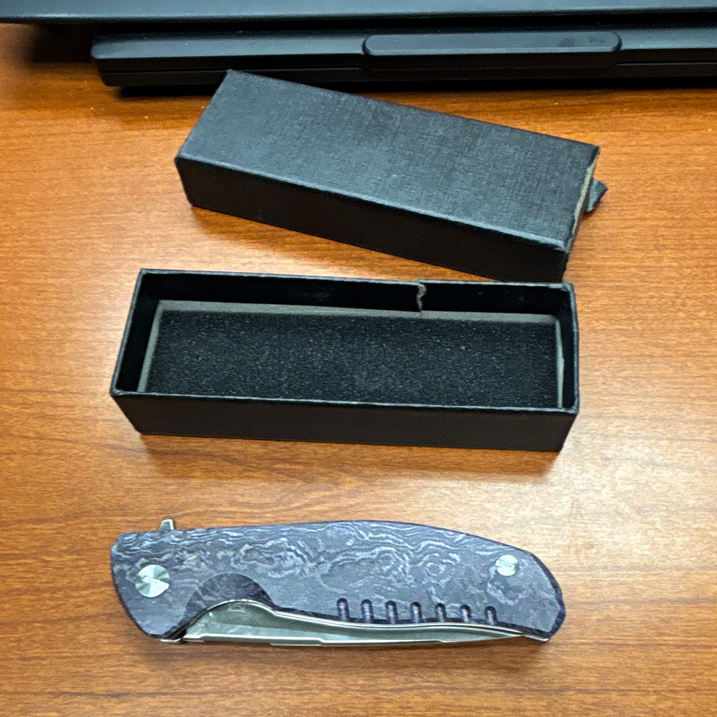 D2 Drop Point Plain Edge Pocketknife Liner Lock Clip