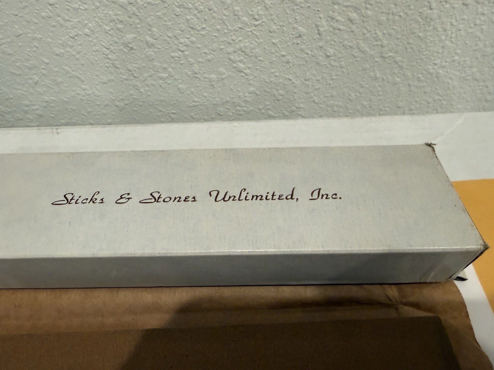 New Vintage Sticks & Stones AMB-8 India Stone, Medium, 8″ X 2″ X 1″