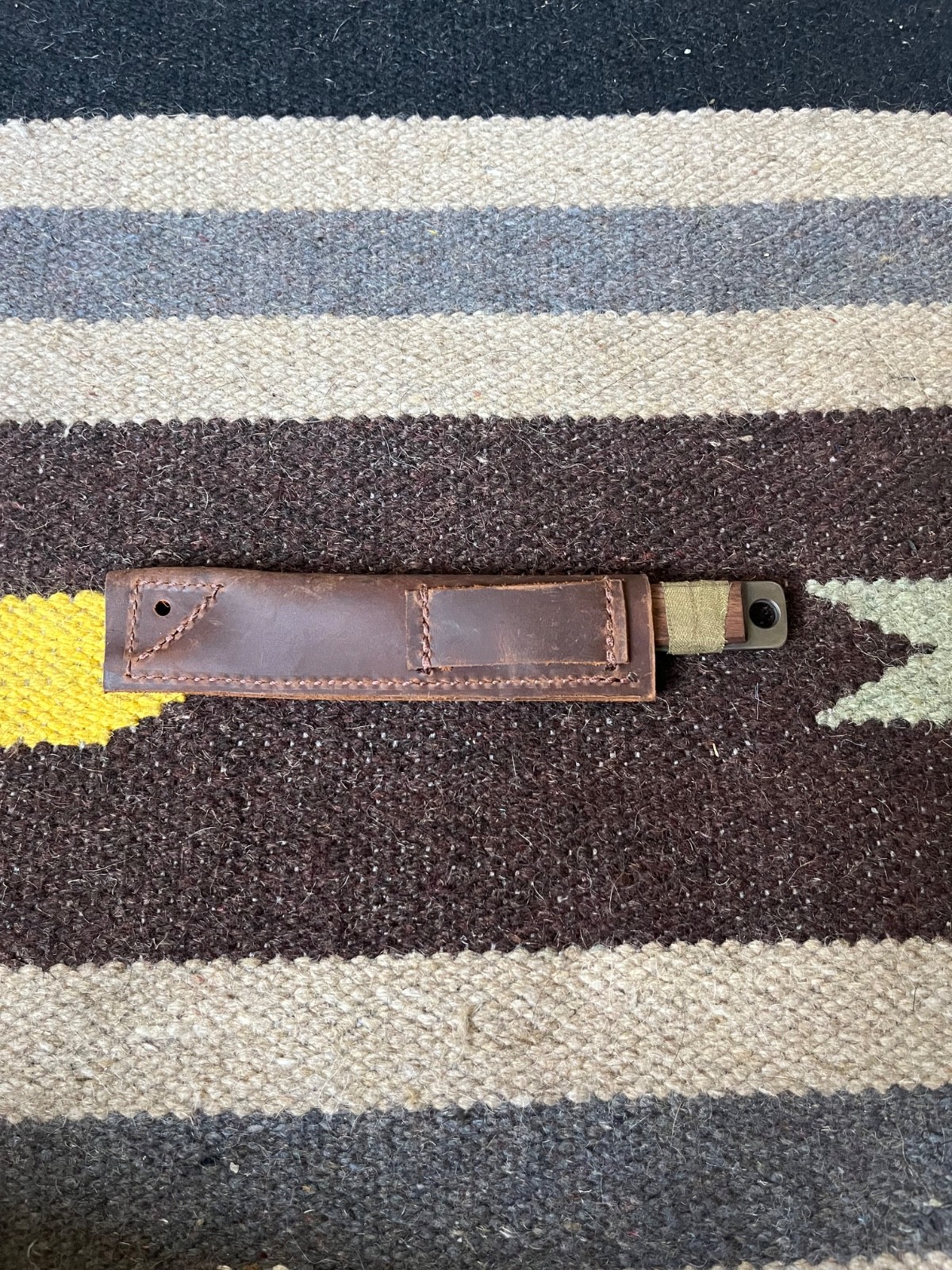 Small edc fixed blade Wharncliffe blade leather sheath