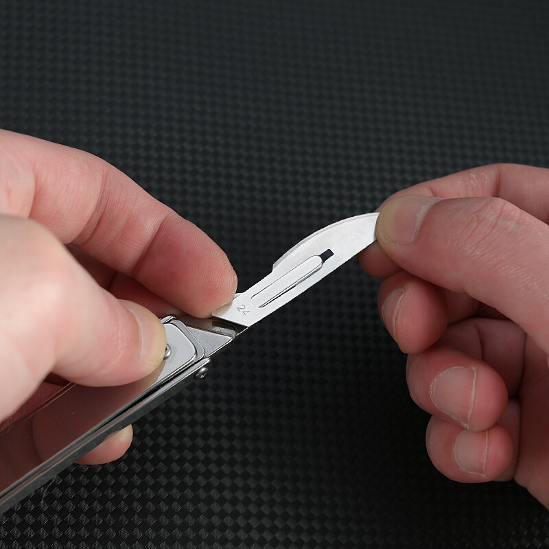 Stainless Steel Folding Blade Knife Keychain Knife with 10 Replacement Blades