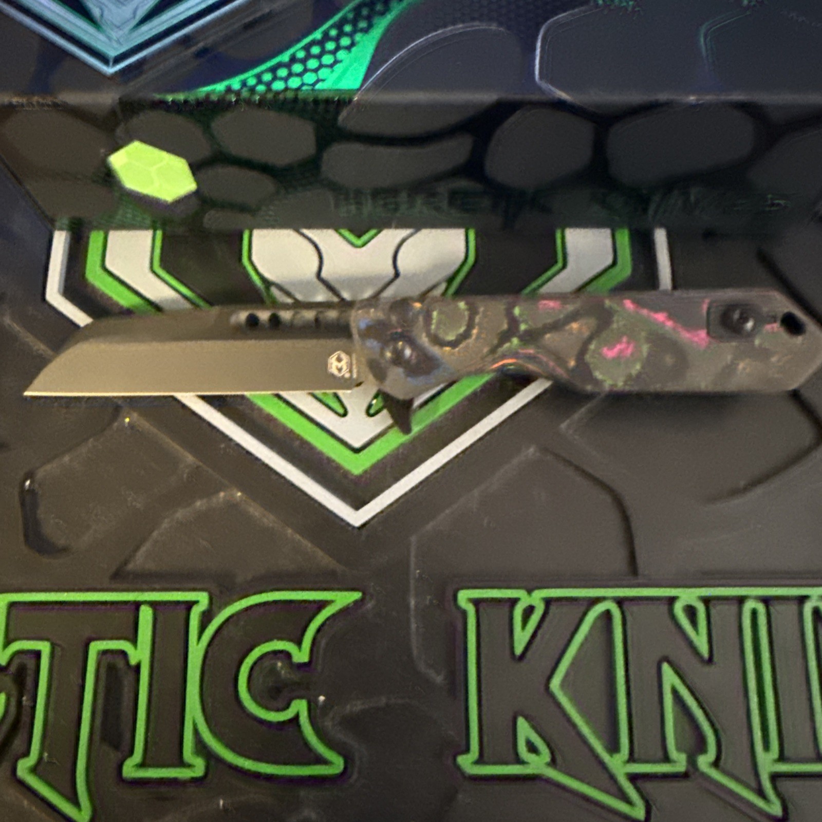 Heretic Jinn 80’s Camo Carbon Limited edition