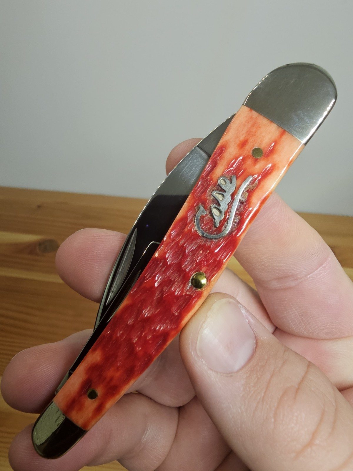 Case XX 2003 Silverscript Seahorse Whitler Knife 6355WH SS Dark Red