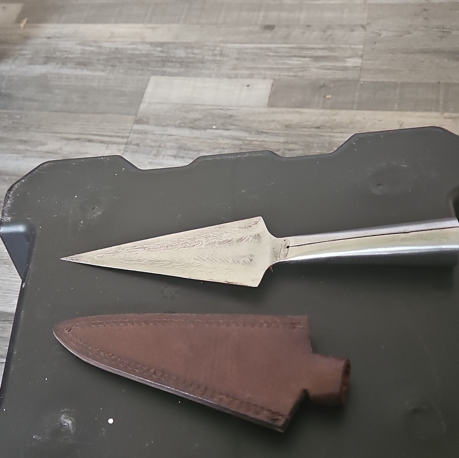 Fixed Blade Hunting Knife, Gray Spear Point Plain Edge, Metal, Full Tang, Sheath