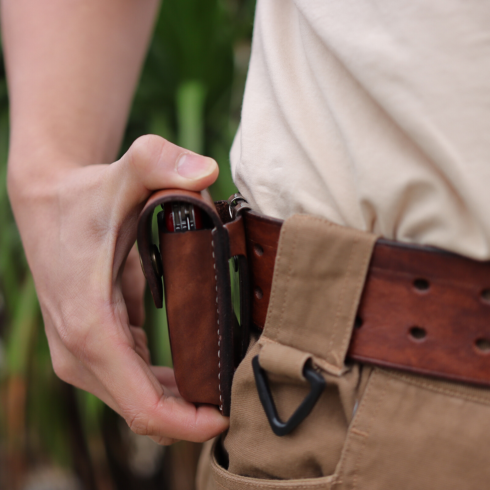 TOURBON Leather Folding Knife Sheath Pocket Knives Case Belt Clip on Pouch