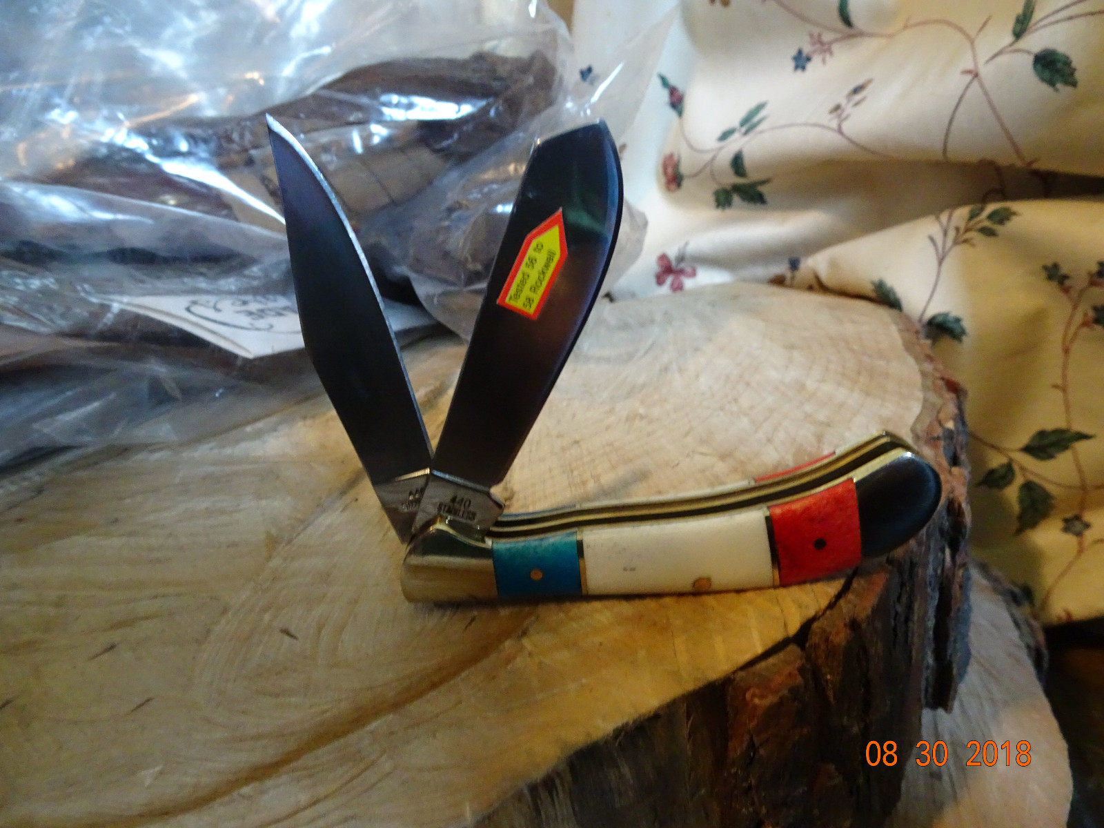 STEEL WARRIOR 3 3/8″ CLO SADDLEHORN POCKET KNIFE 440 BLADES RED WHITE BLUE BONE