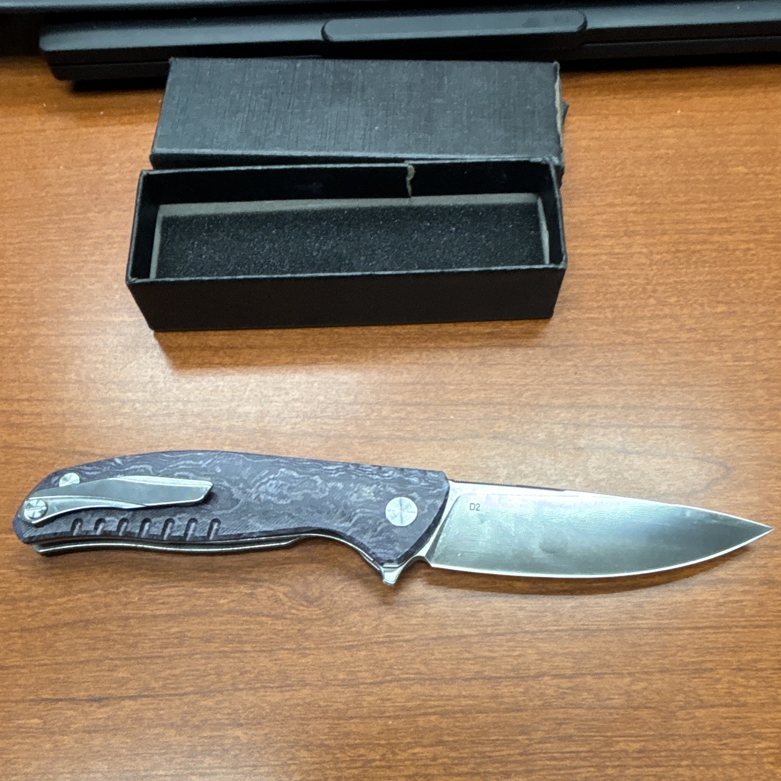 D2 Drop Point Plain Edge Pocketknife Liner Lock Clip