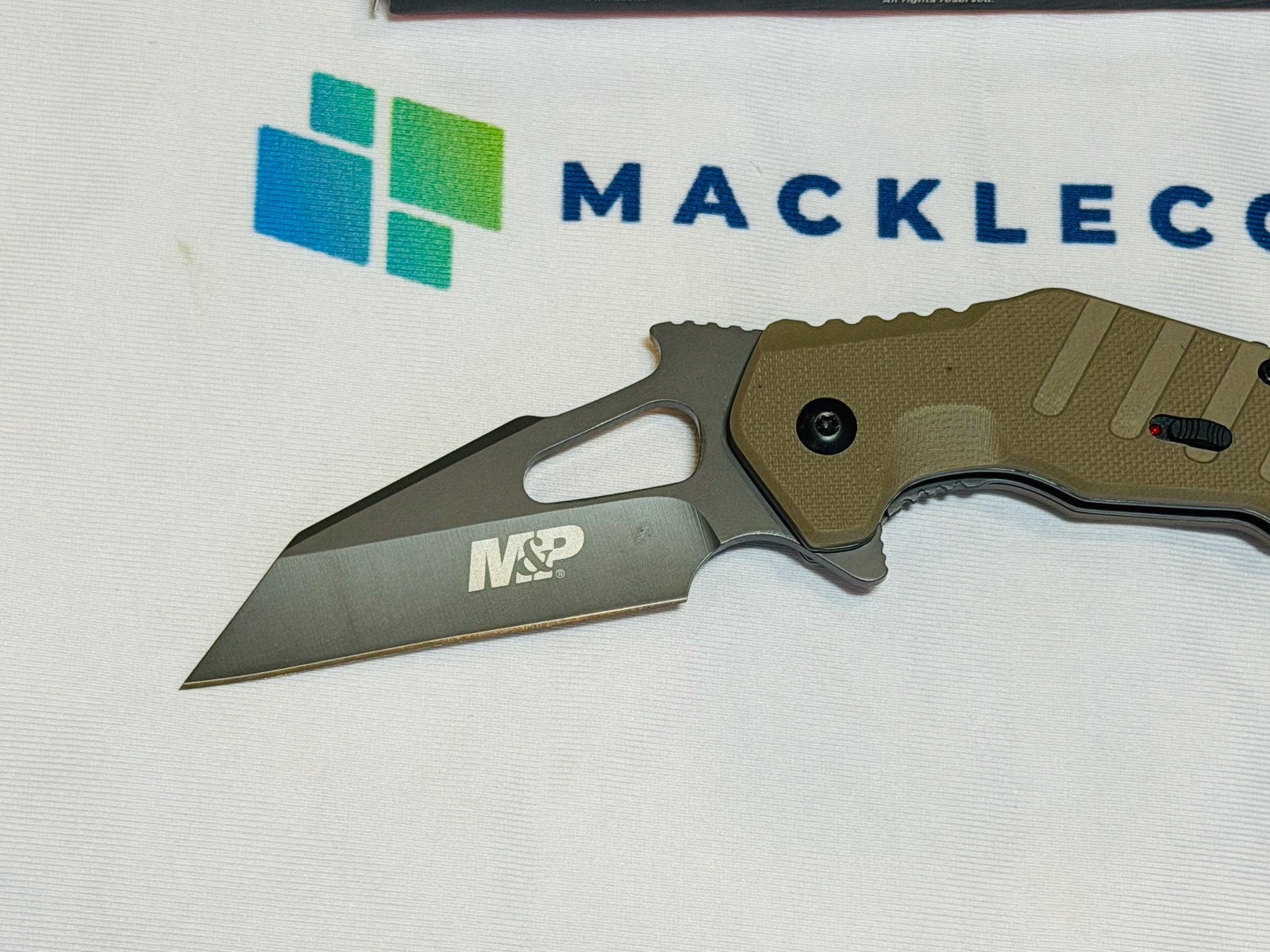 Smith & Wesson M&P Extreme Ops Karambit Tanto Blade G10 FDE Folder Knife 1147102