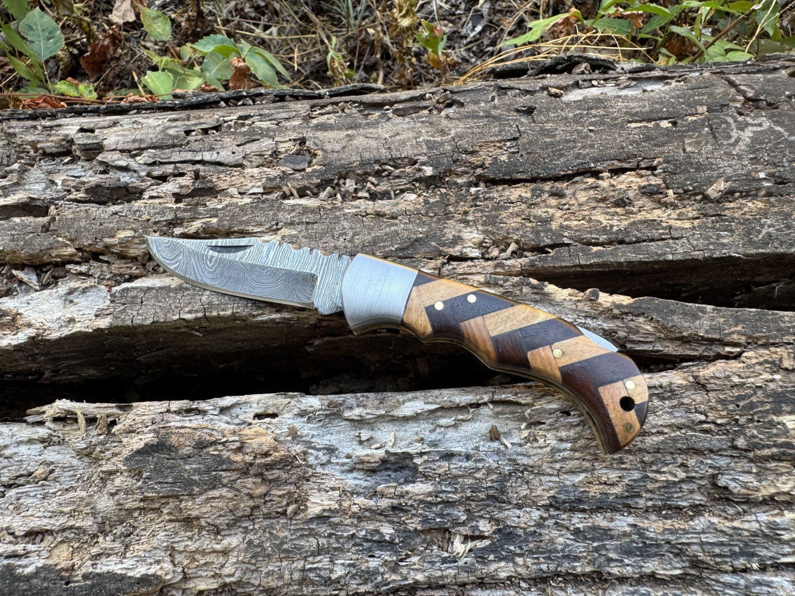 Pocket Knife Folding Survival Hunting Knives Damascus Steel Wood Handle