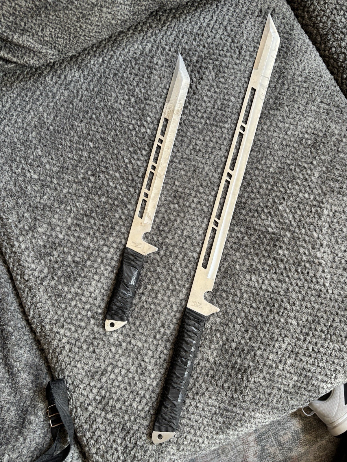 27.5 & 18 Inch Knives Stainless Steel Blade Ninja Double Handed