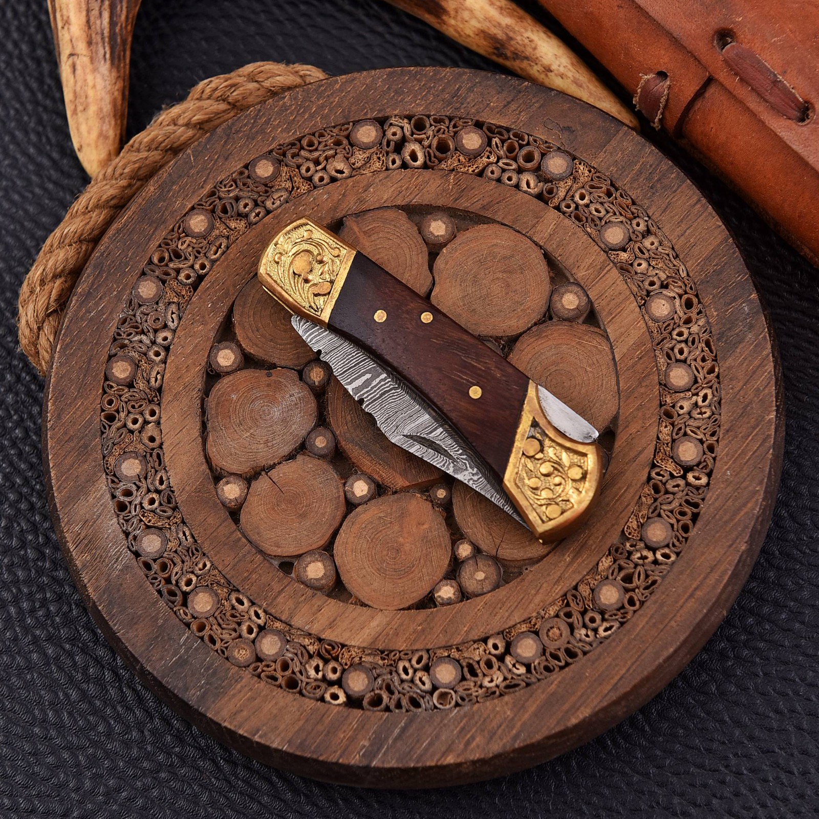 Hand Forged Damascus Steel Blade Backlock Folding Pocket Knife Hunting EDC