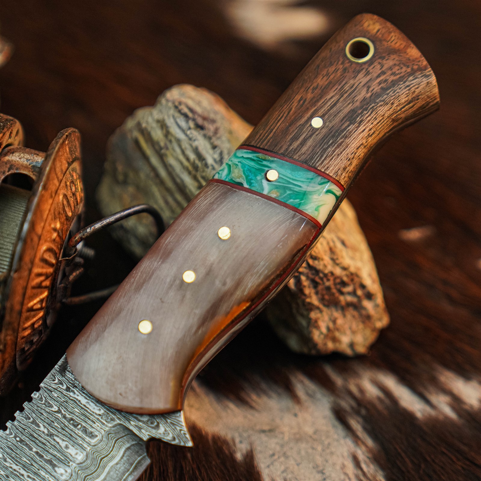 9.4″ Damascus Camping EDC Knife Full Tang Horn Handle Fix Blade + Sheath