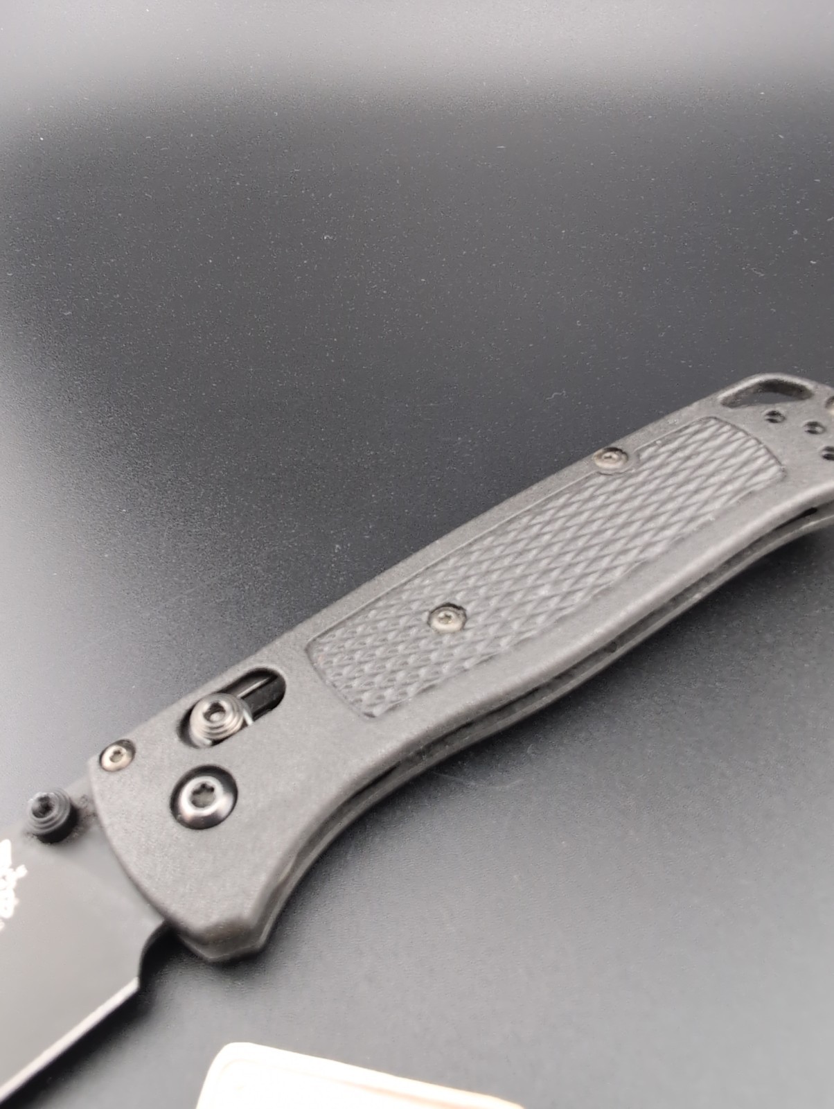 Benchmade – 535BK Bugout S30V Black Plain Blade Black Handles – BS-152