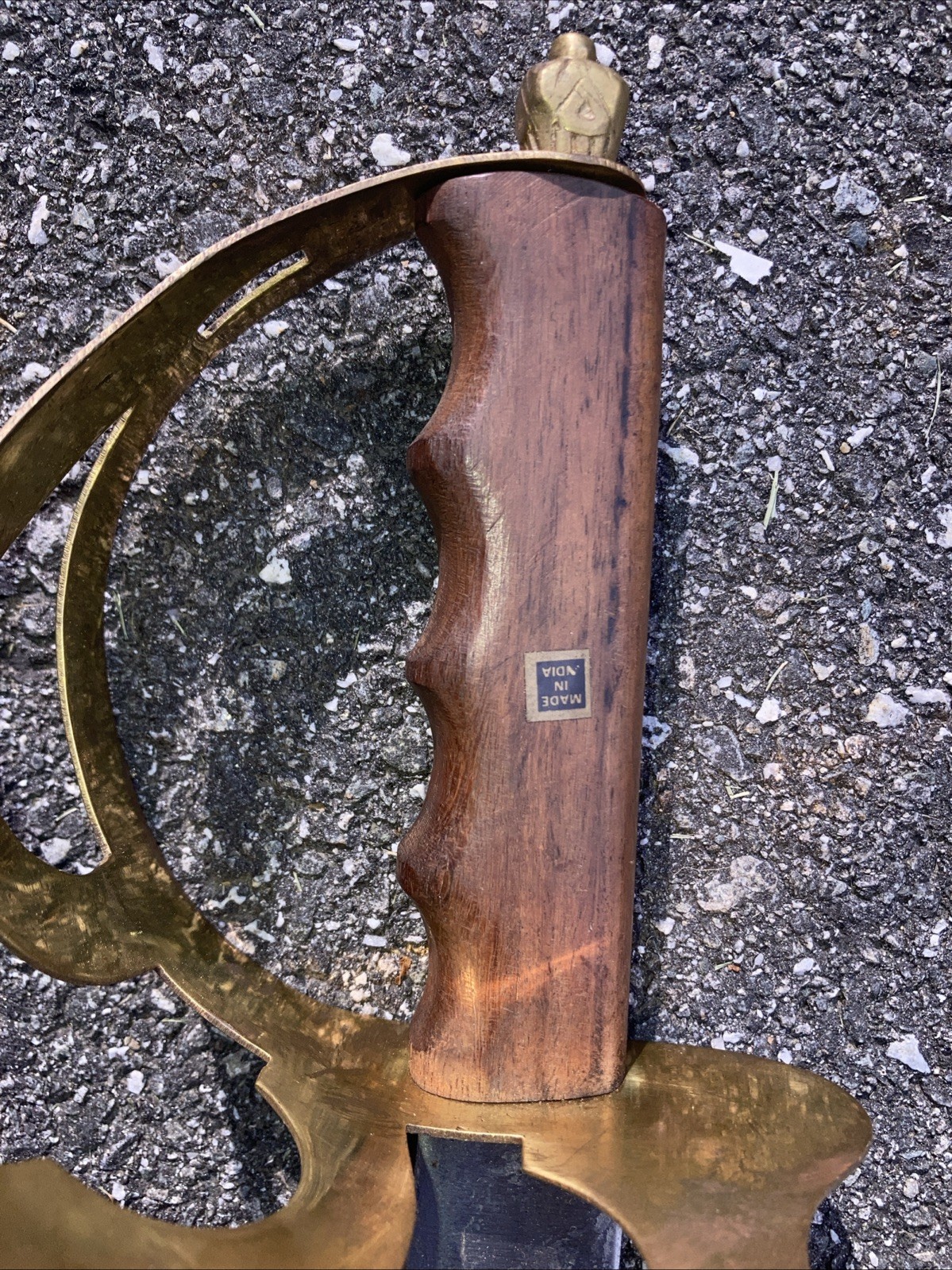 Decorative Cavalry Style Saber – Made in India – 31”in Sword