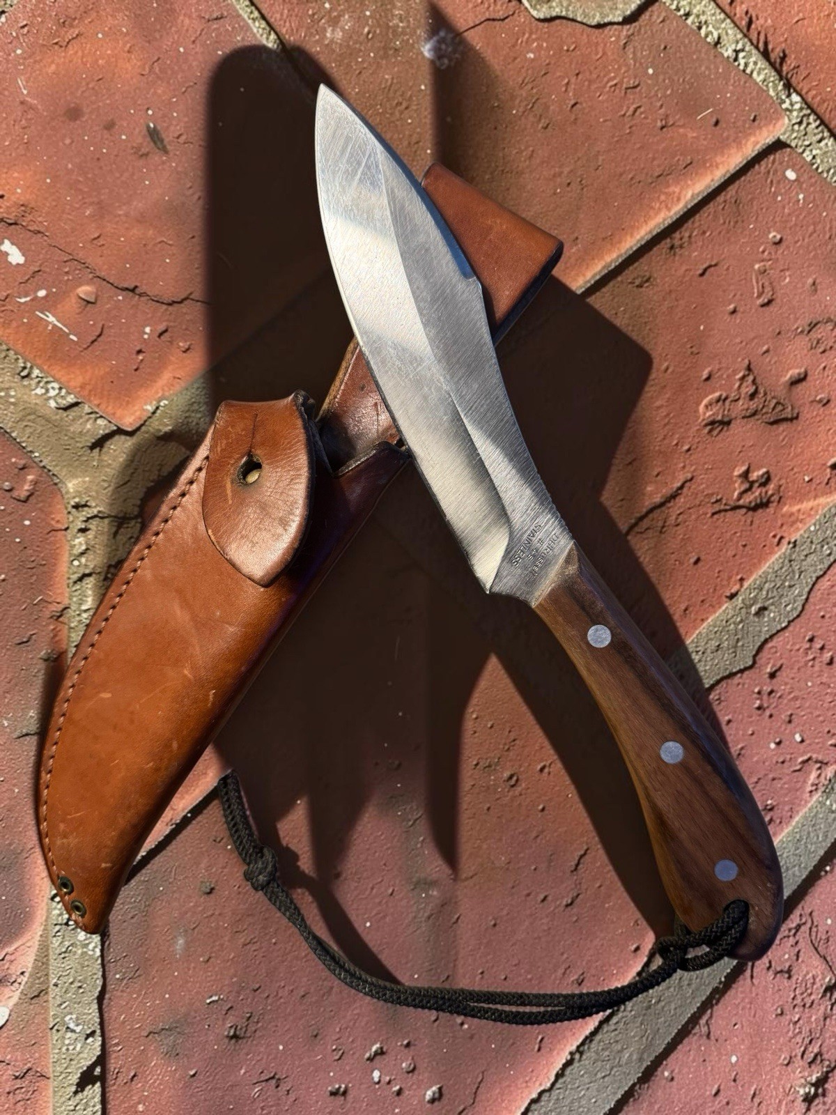 DHR Russel Fixed Blade Knife Gronnman Canada