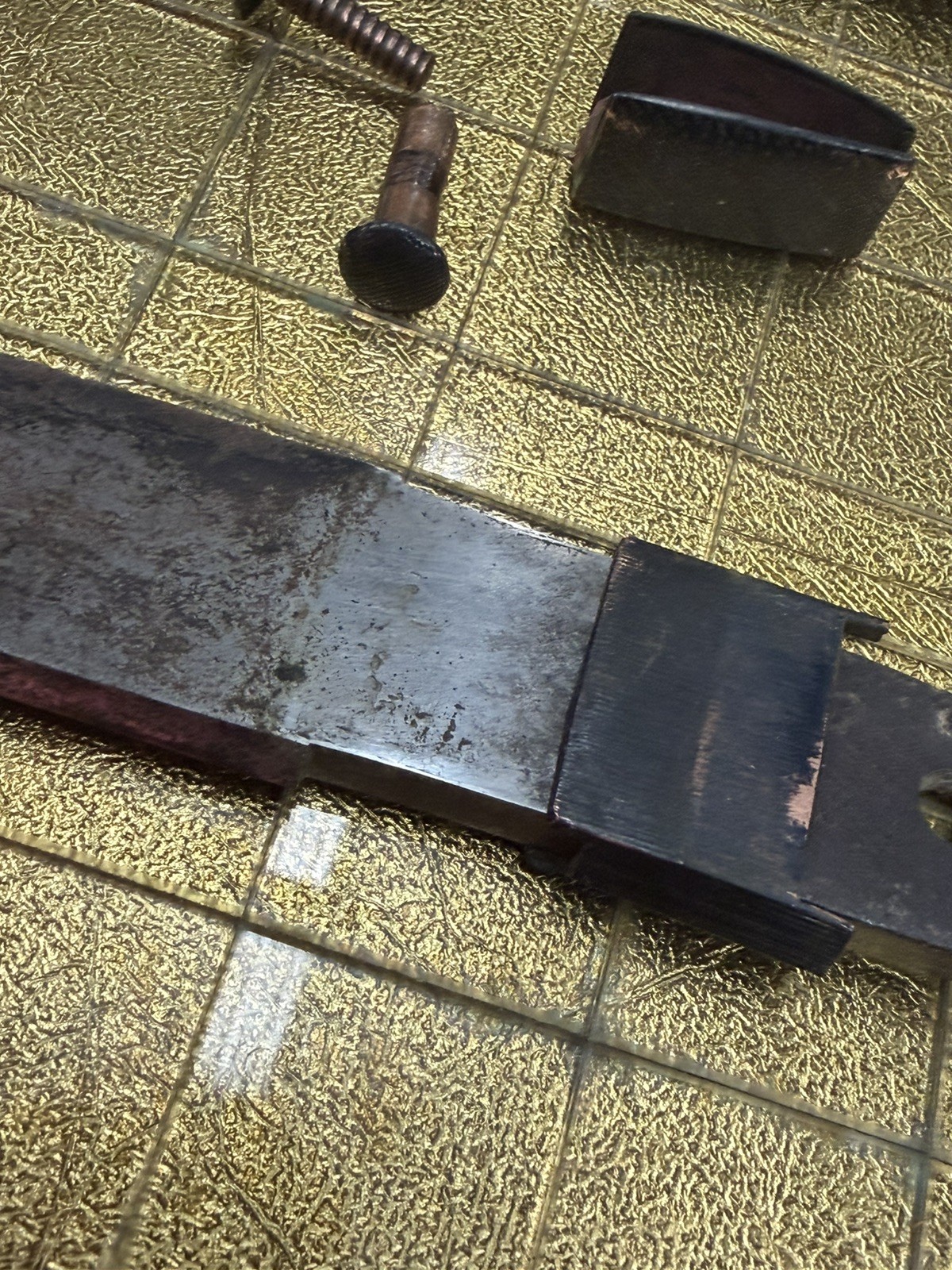 RARE Japanese tanto short sword with black-lacquered ribbed wood hilt