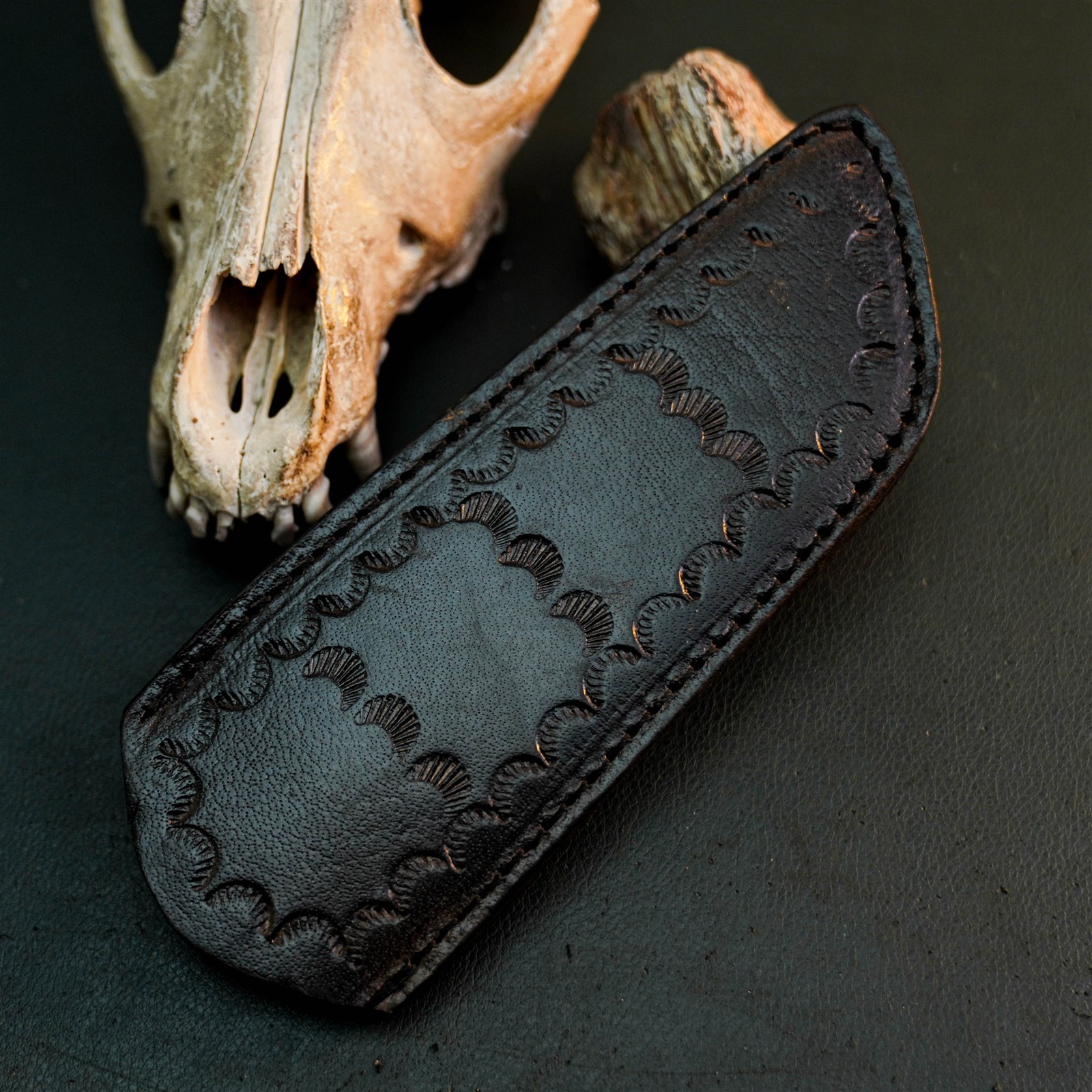 9.0″ Hunting EDC Stainless Knife Handmade Full Tang Wood Handle + Sheath