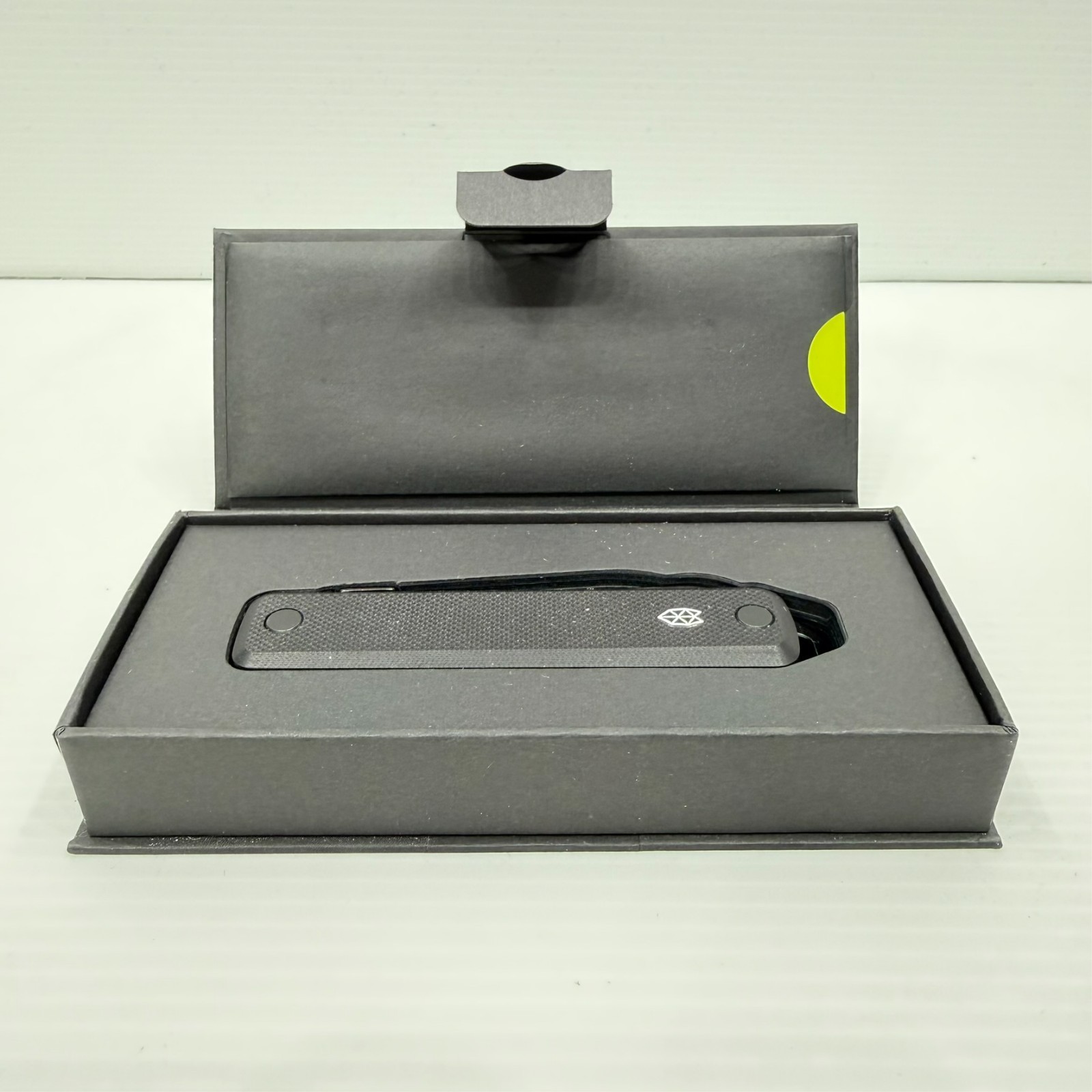 The James Brand – The Ellis, Black KN119113-01 Brand New!!