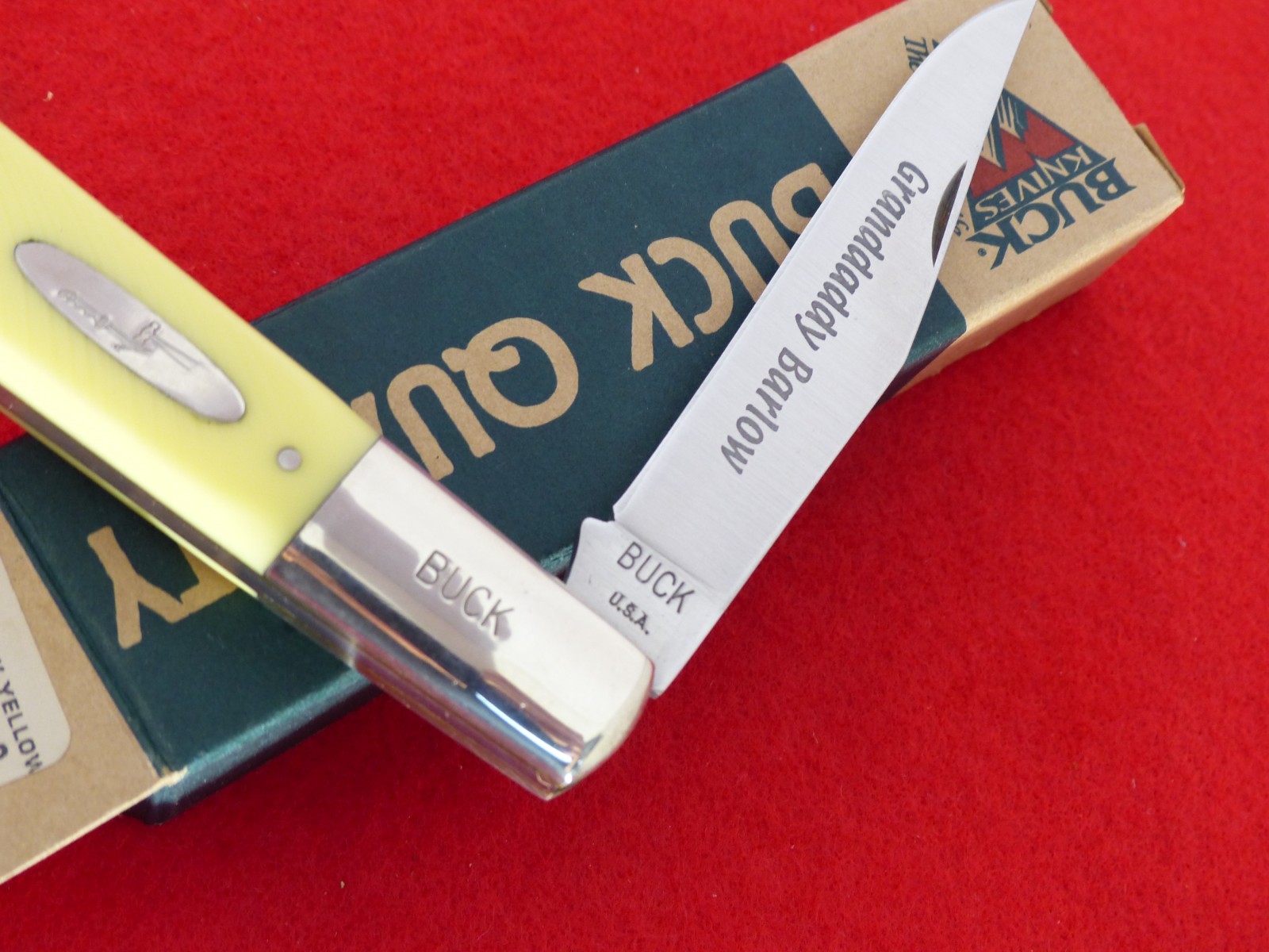 Buck mint in box yellow Grandaddy Barlow 03319YW, Cat 9150 knife