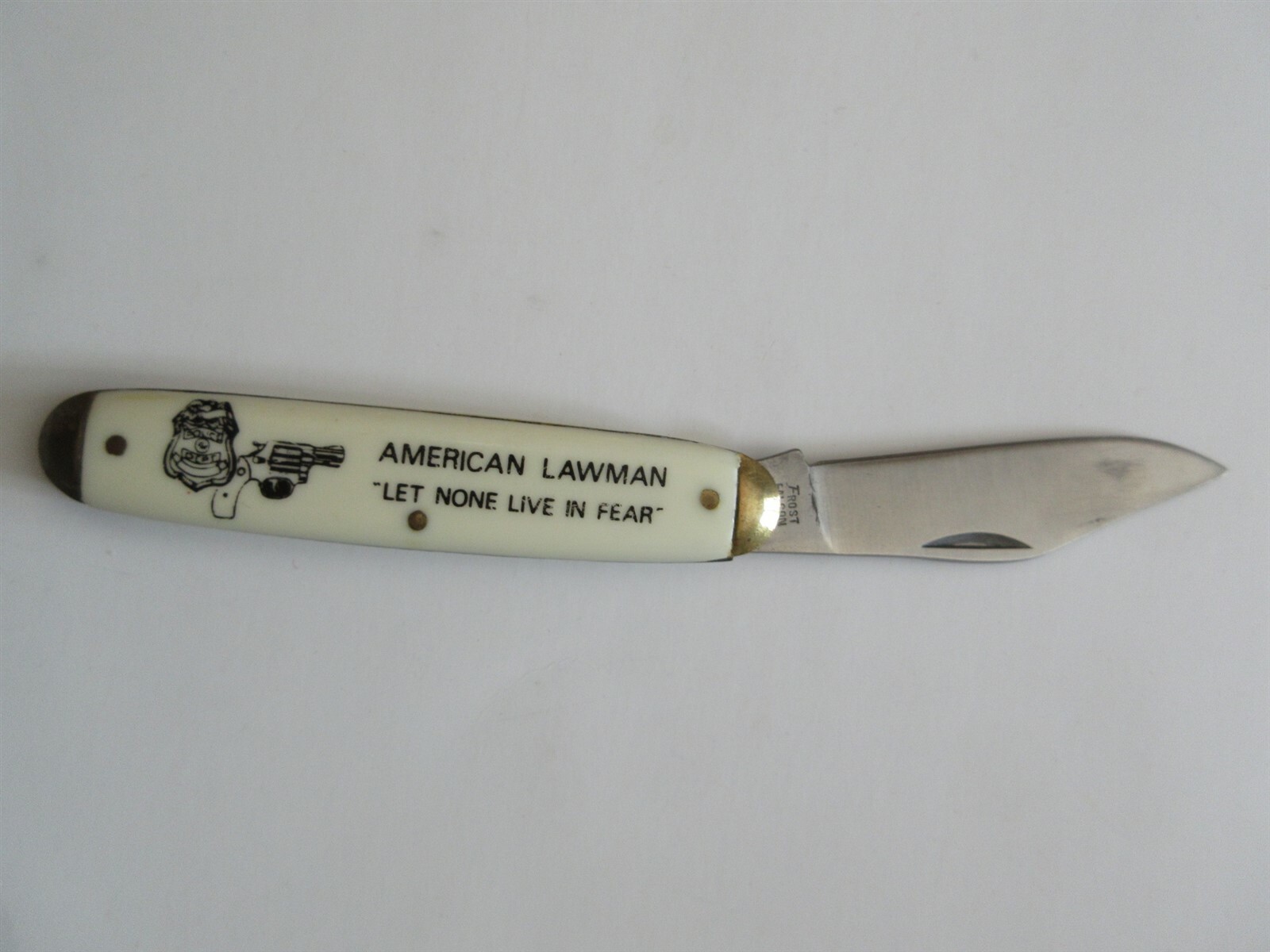 VINTAGE AMERICAN LAWMAN «Let None Live In Fear» POCKET KNIFE FROST FALCON