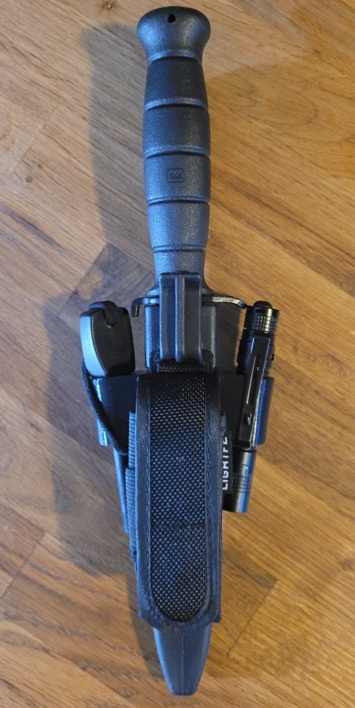 Utility Sleeve with LED + Ferro + Pouch for Glock FM-81 (Knife not included)