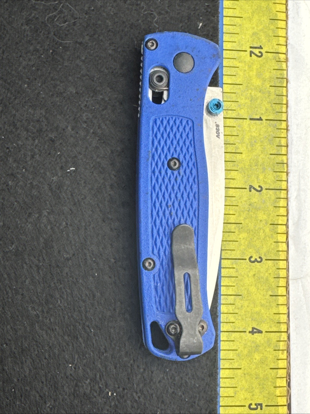 Benchmade Knives Bugout 535 Blue Grivory S30V Pocket Knife