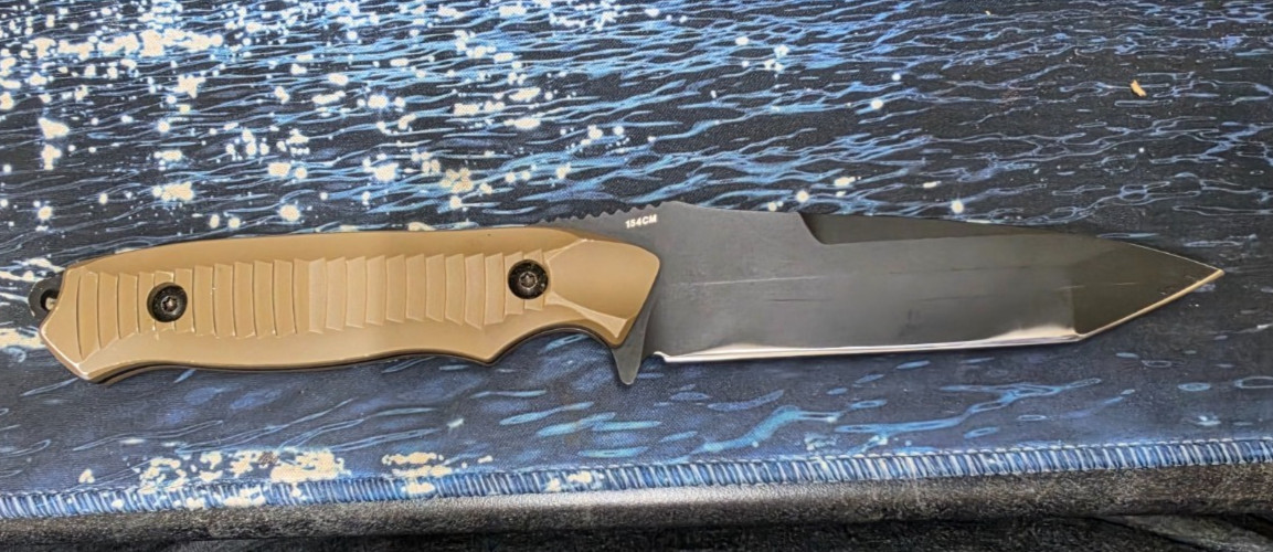 Benchmade 140BKSN Nimravus 4.5″ Blade, Coyote Aluminum Handles, Coyote Sheath