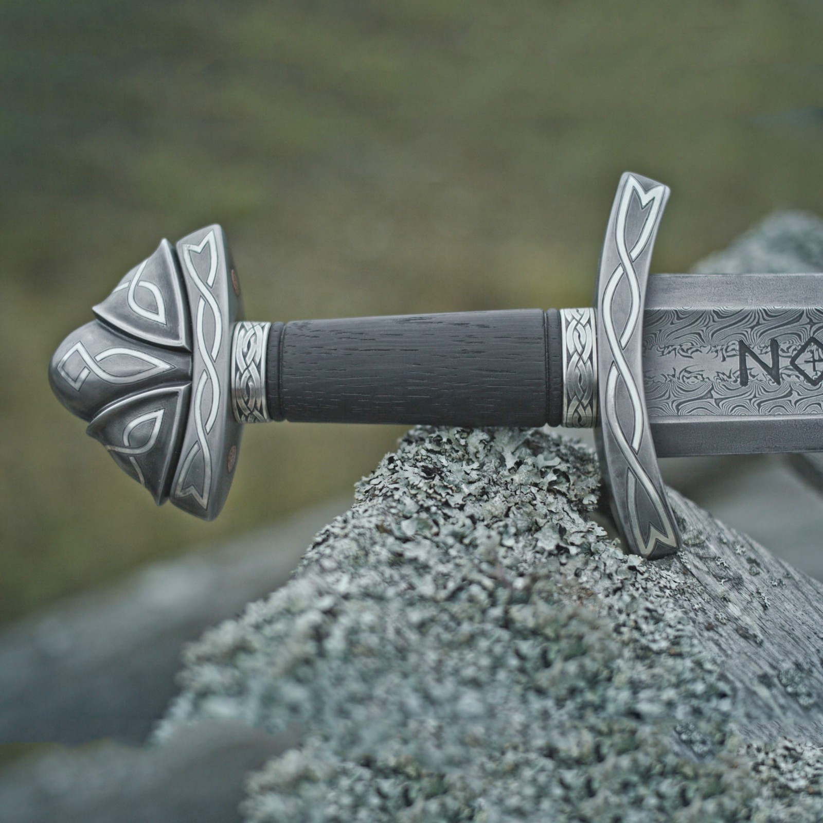 Handmade Damascus Steel Northman Viking Sword W/Scabbard Long Roman Sword