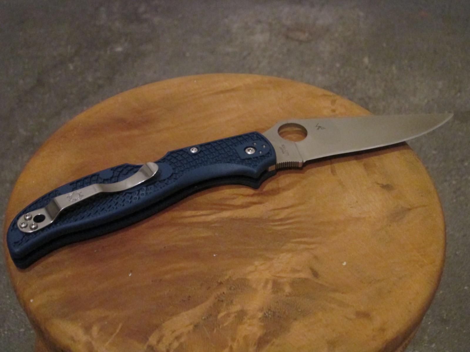 SPYDERCO Stretch 2 XL, Cobalt Blue FRN SPY27 Blade