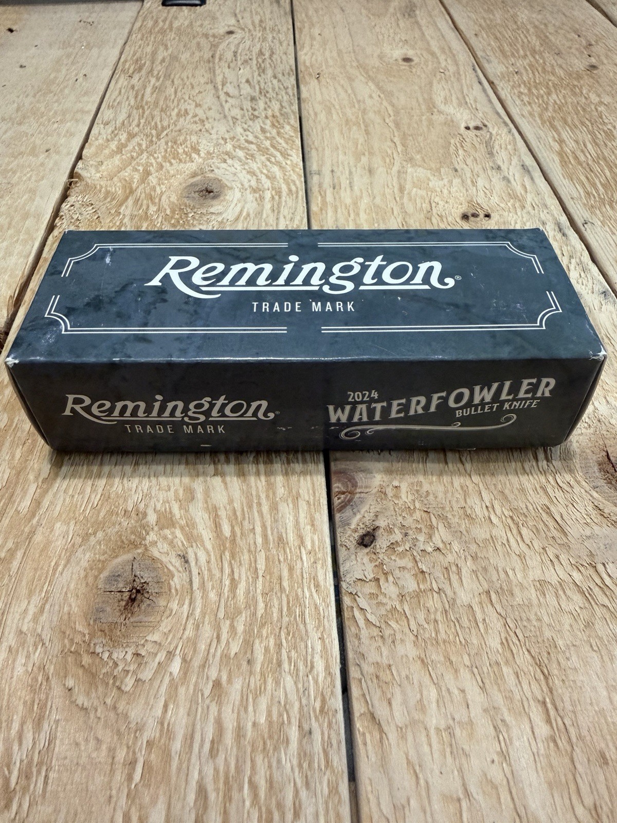 Remington 2024 Waterfowler R1123w Bone Handle 2-Blade Clip/Spey Gut Hook
