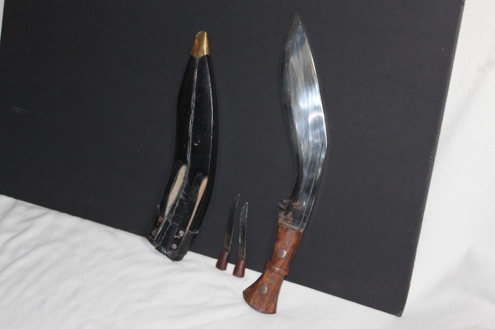 Vintage India Kukri Knife w/ Sheath & 2 Small Knives Full Tang Nepalese Gurkha